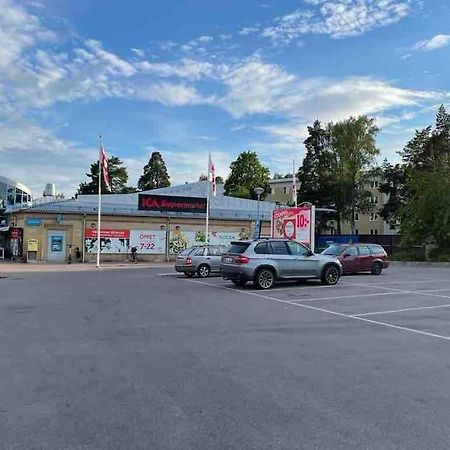 Fin Lagenhet Nara Vatten Och Vasteras Centrum. Exterior foto